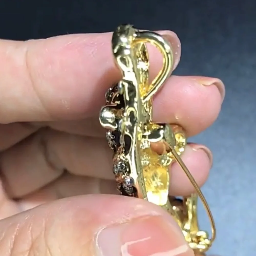 GOLD RHINESTONE LEOPARD 🐆 PIN / BROOCH / PENDANT
